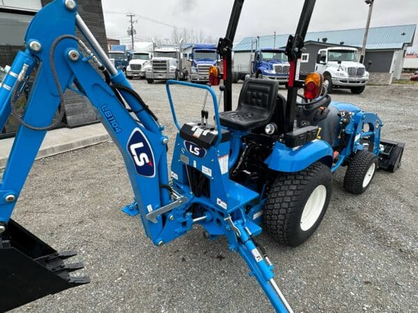 2025 LS TRACTOR XJ2025 – Image 5