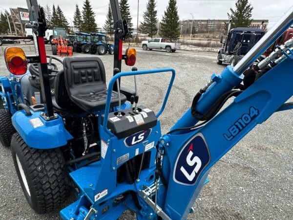 2025 LS TRACTOR XJ2025 – Image 4