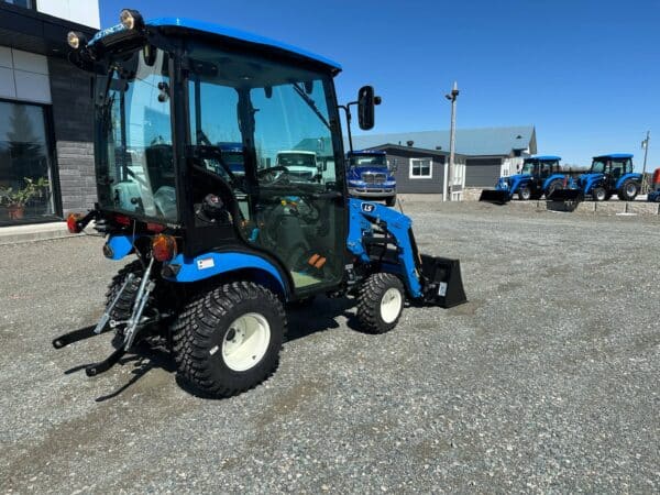 2025 LS TRACTOR MT122 CABINE – Image 4