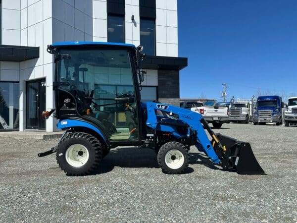 2025 LS TRACTOR MT122 CABINE – Image 3