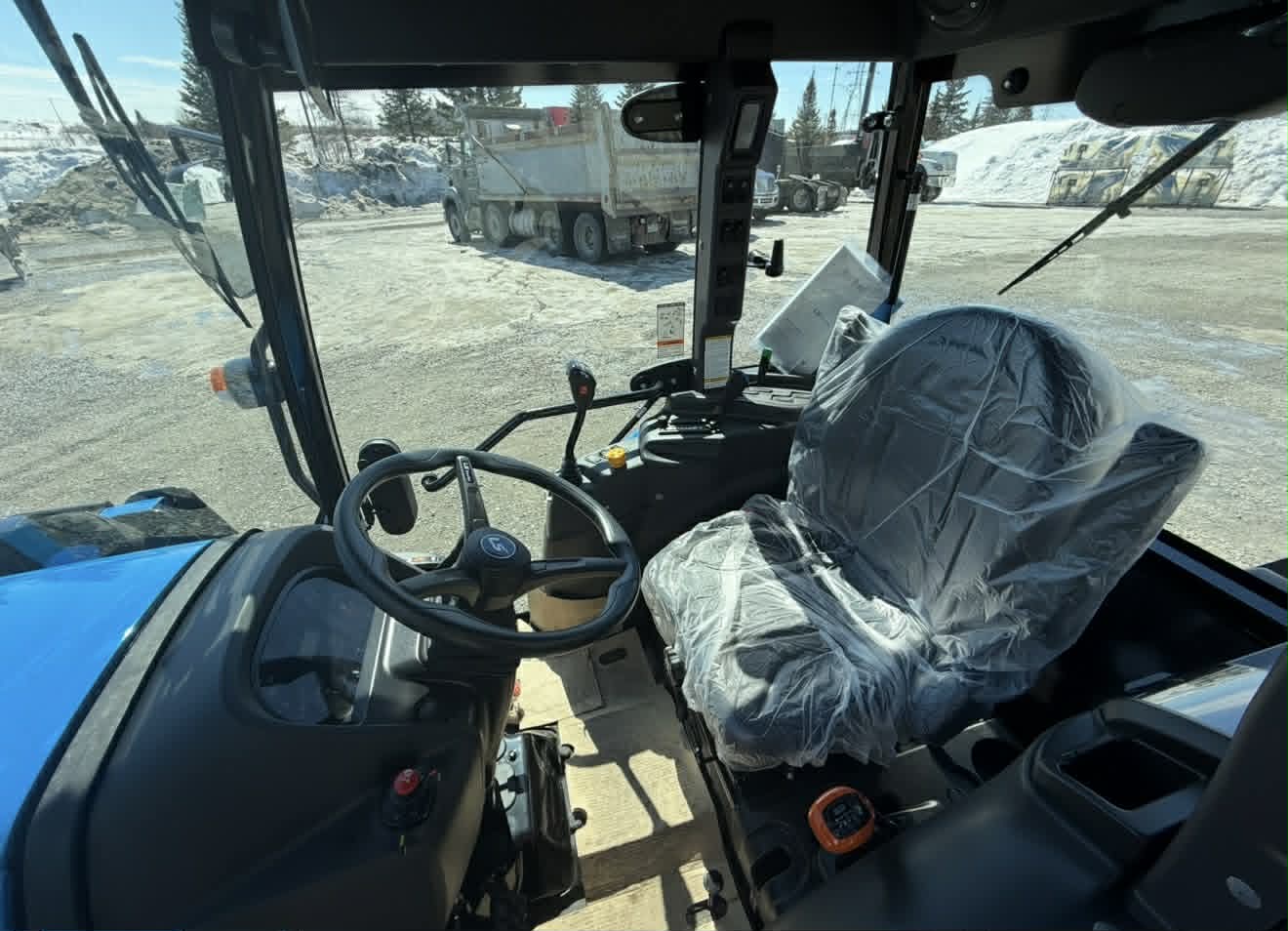 2026 LS TRACTOR MT226HEC – Image 3