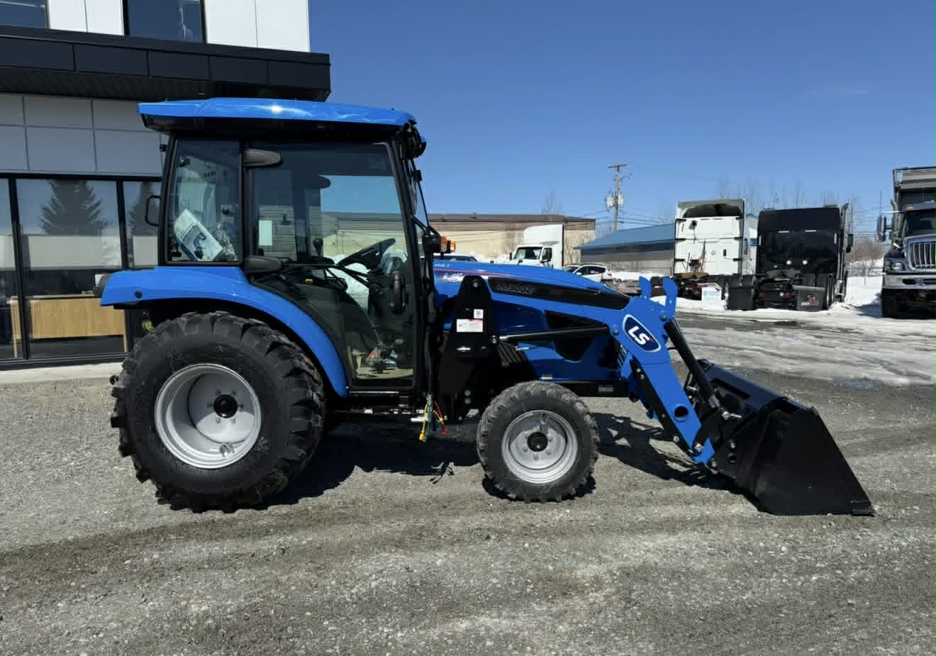 2026 LS TRACTOR MT226HEC – Image 9