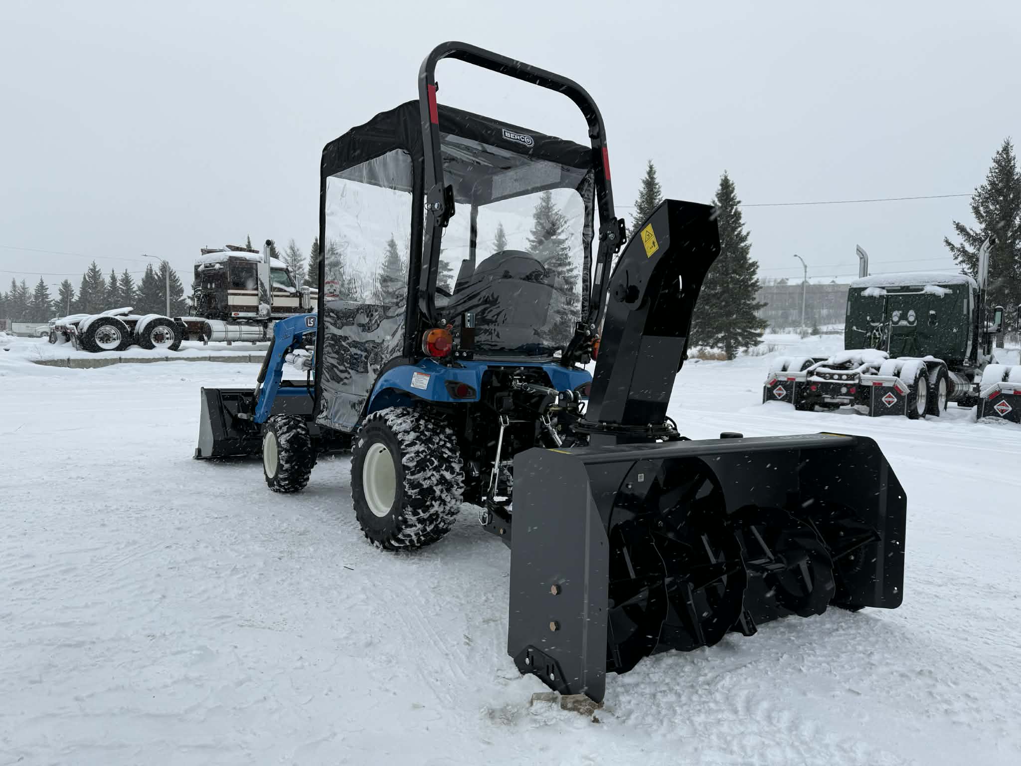 LS Tractor MT122 2026 – Ensemble Hivernal Complet – Image 4