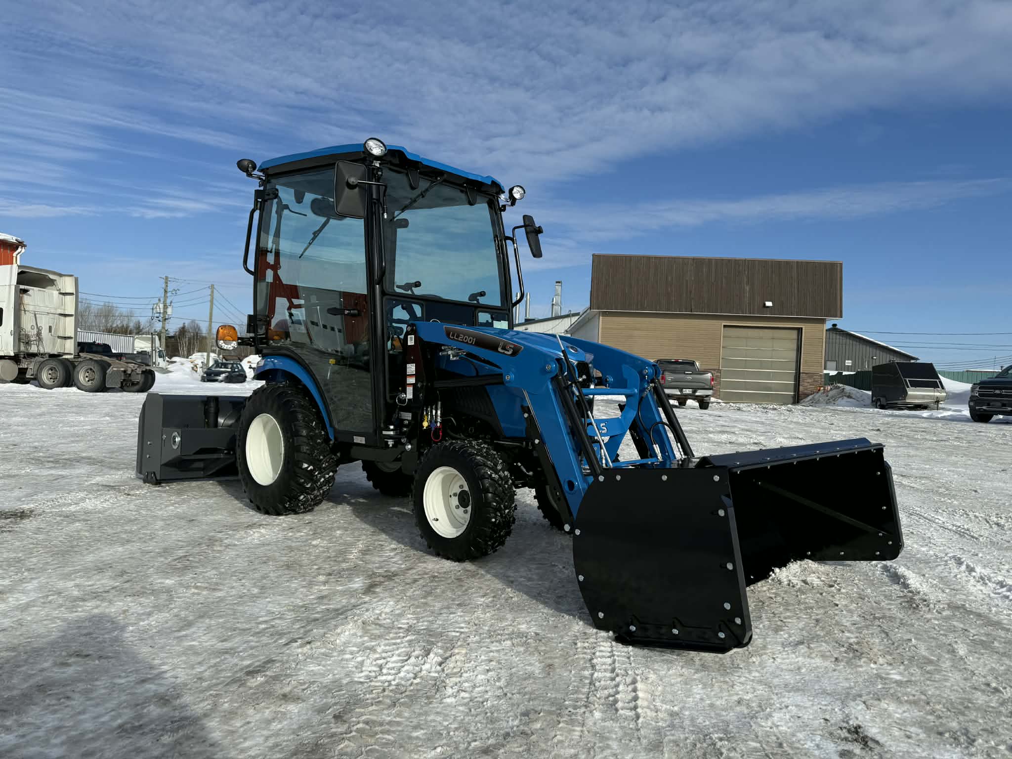 2026 LS Tractor MT225S – Ensemble d’hiver complet – Image 7