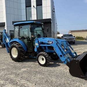 2020 LS TRACTOR XR3135 AVEC BACKHOE